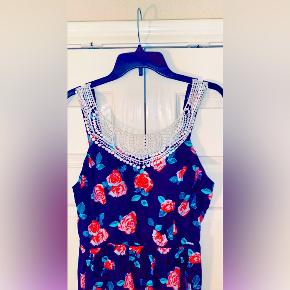 Beautiful, Flowered, Lace Dress
